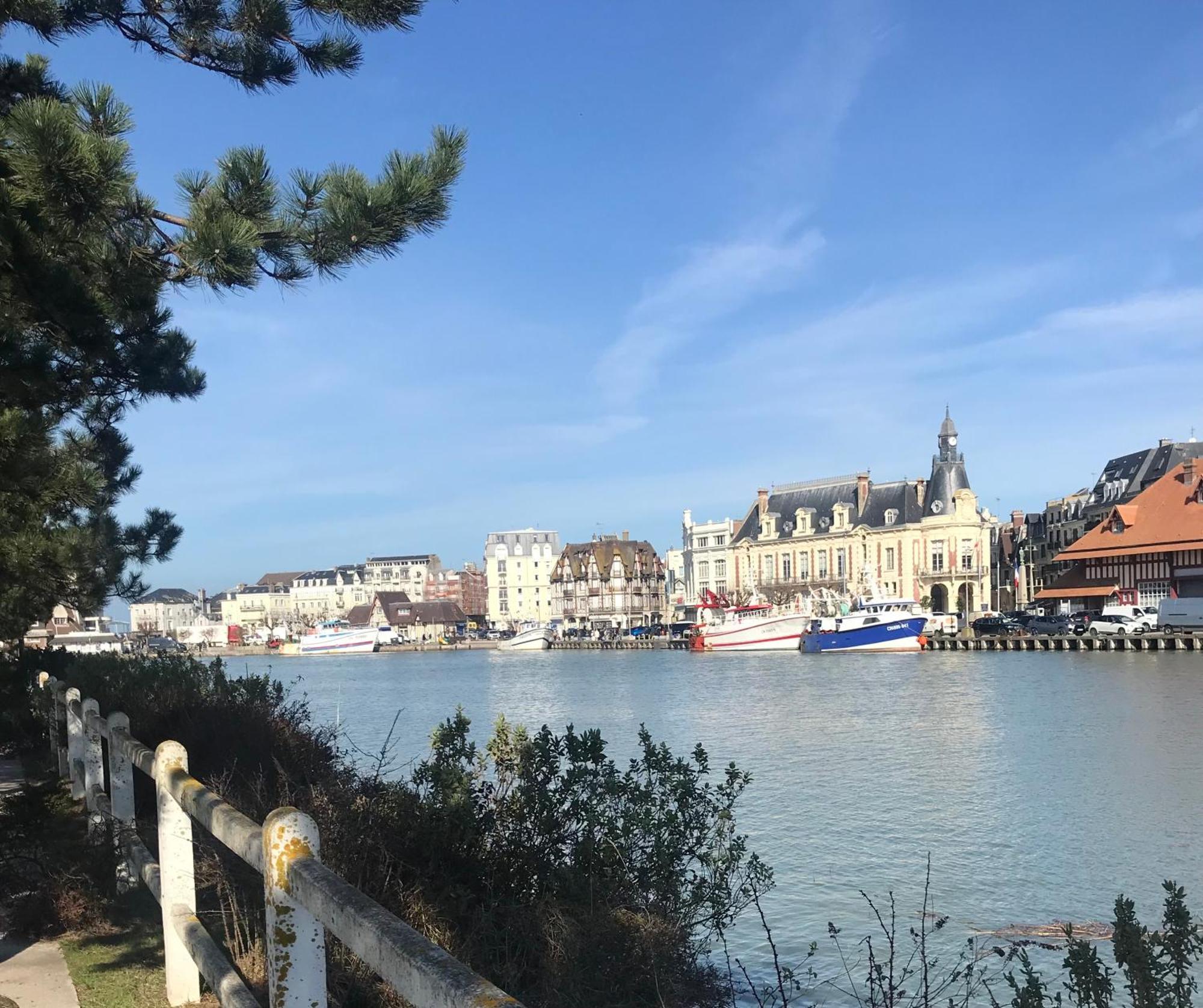 Le Pullman Apartment Deauville Luaran gambar