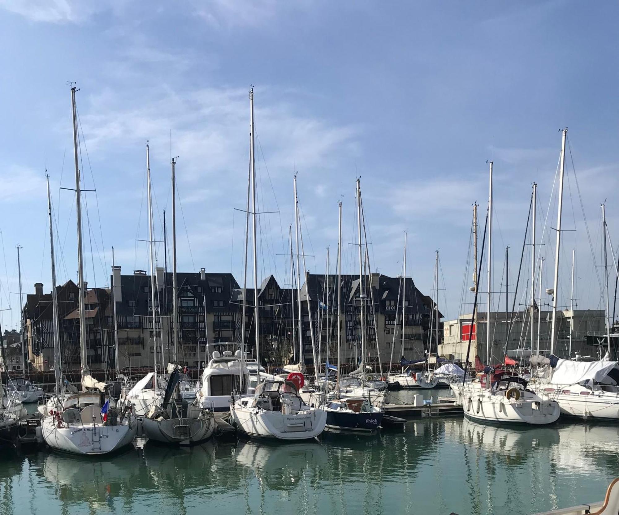 Le Pullman Apartment Deauville Luaran gambar